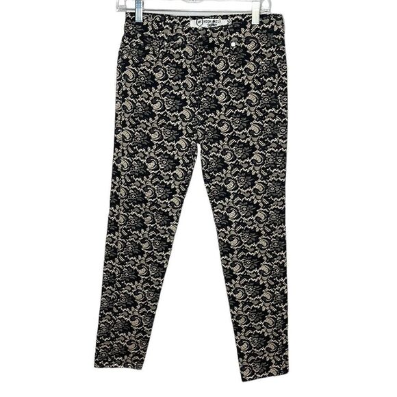 Alexander McQueen High Waisted Lace Skinny Jeans. Size 26. - Picture 3 of 11